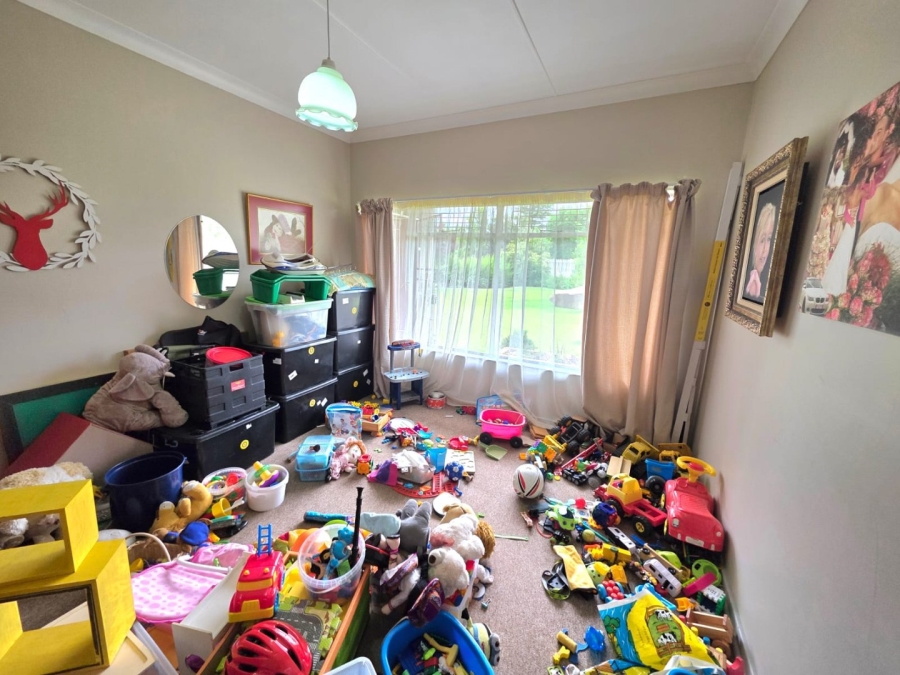 To Let 4 Bedroom Property for Rent in Hospitaalheuwel Free State